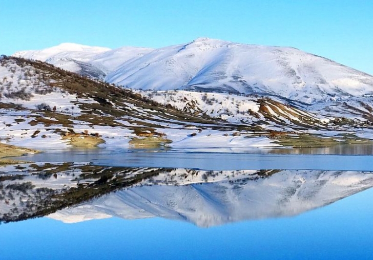 Sürgü Baraj Gölü Yer Yer Dondu
