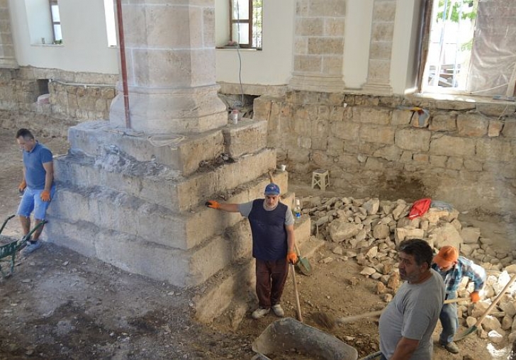 Teze Cami, Temelden Minarelere.. Yenileniyor