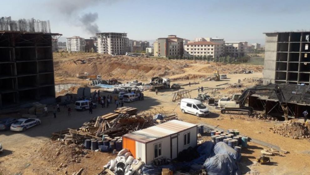 TOKİ İnşaatında Vinç Kazası, 4 Ölü