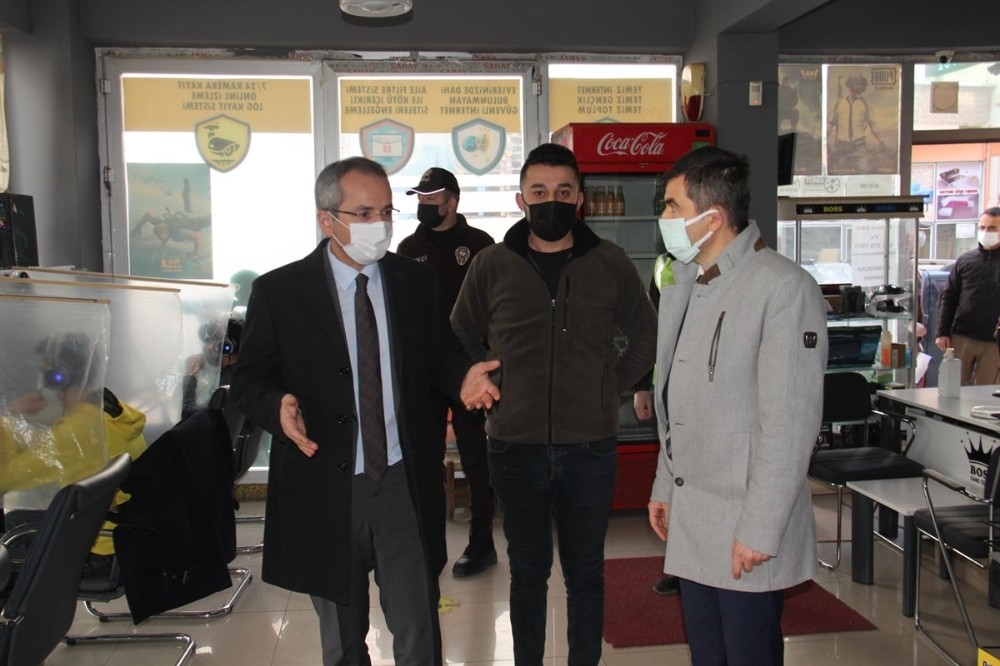 Tosya´da internet kafe ve oyun salonları denetlendi
