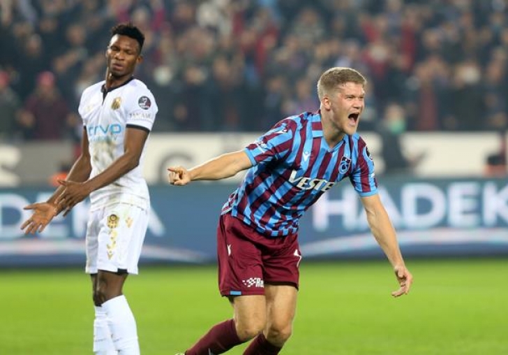 Trabzonspor, Yeni Malatyaspor'u 1-0 mağlup etti