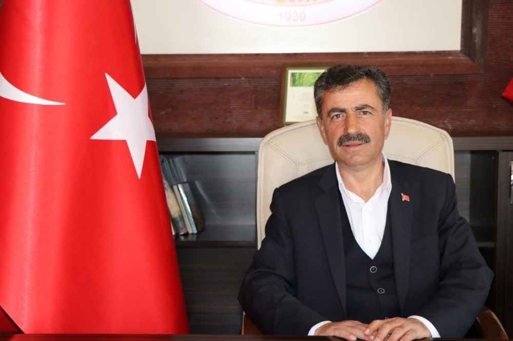 Uçhisar Belediye Başkanı Süslü, Miraç Kandilini kutladı