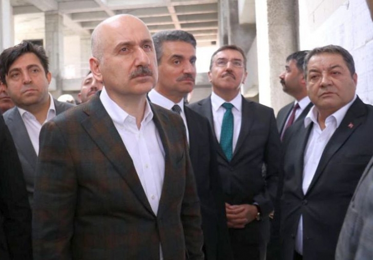 Ulaştırma Bakanı Terminal Binası İnşaatında İnceleme Yaptı