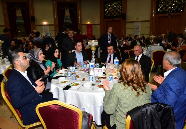 Vali Baruş Şehit ve Gazi Aileleri ile İftar Yemeğinde Bir Araya Geldi