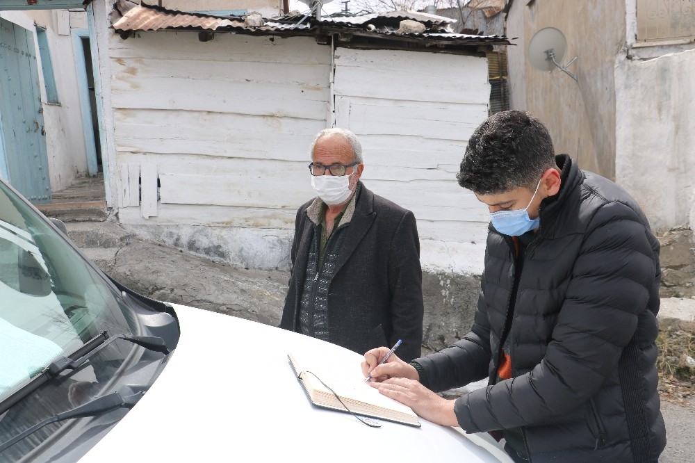 Yalnız yaşayan adamın 