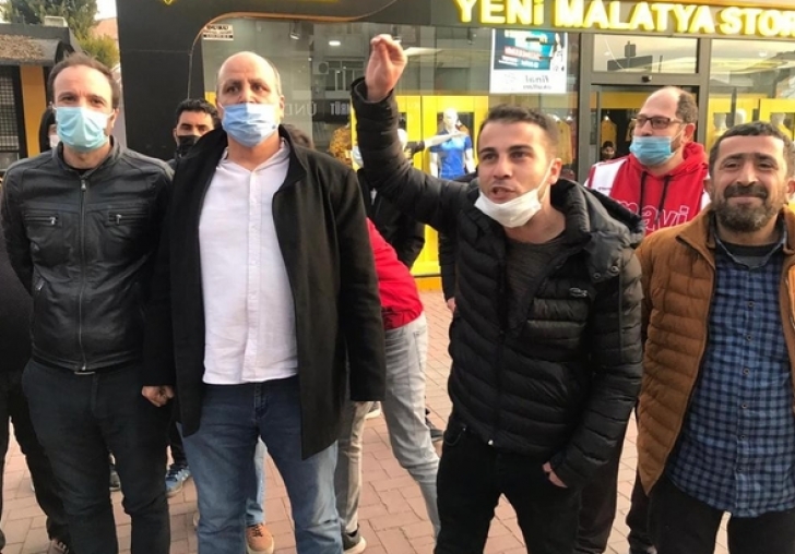 Yeni Malatyaspor mağlubiyeti taraftarı sokağa döktü Taraftarlar yönetimi istifaya çağırdı