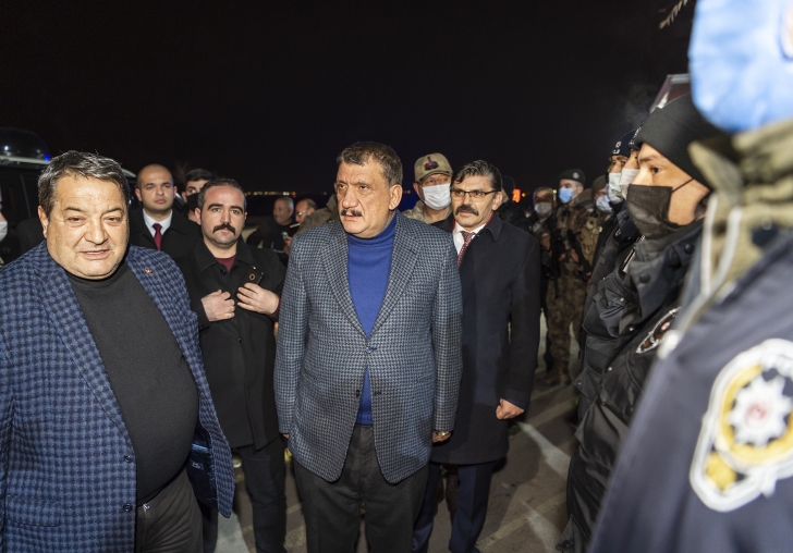 YENİ YILA GÖREVİ BAŞINDA GİREN PERSONELLER ZİYARET EDİLDİ