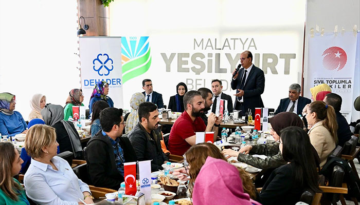 Yeşilyurt Belediyesi’nin ‘Aile Mentörlüğü’ Eğitim Programı Tamamlandı