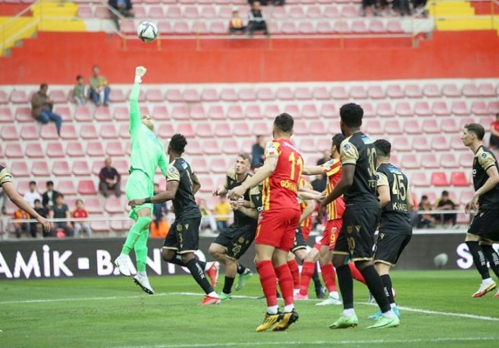 YMS, Kayserispor'a da Moral Oldu: 3-0